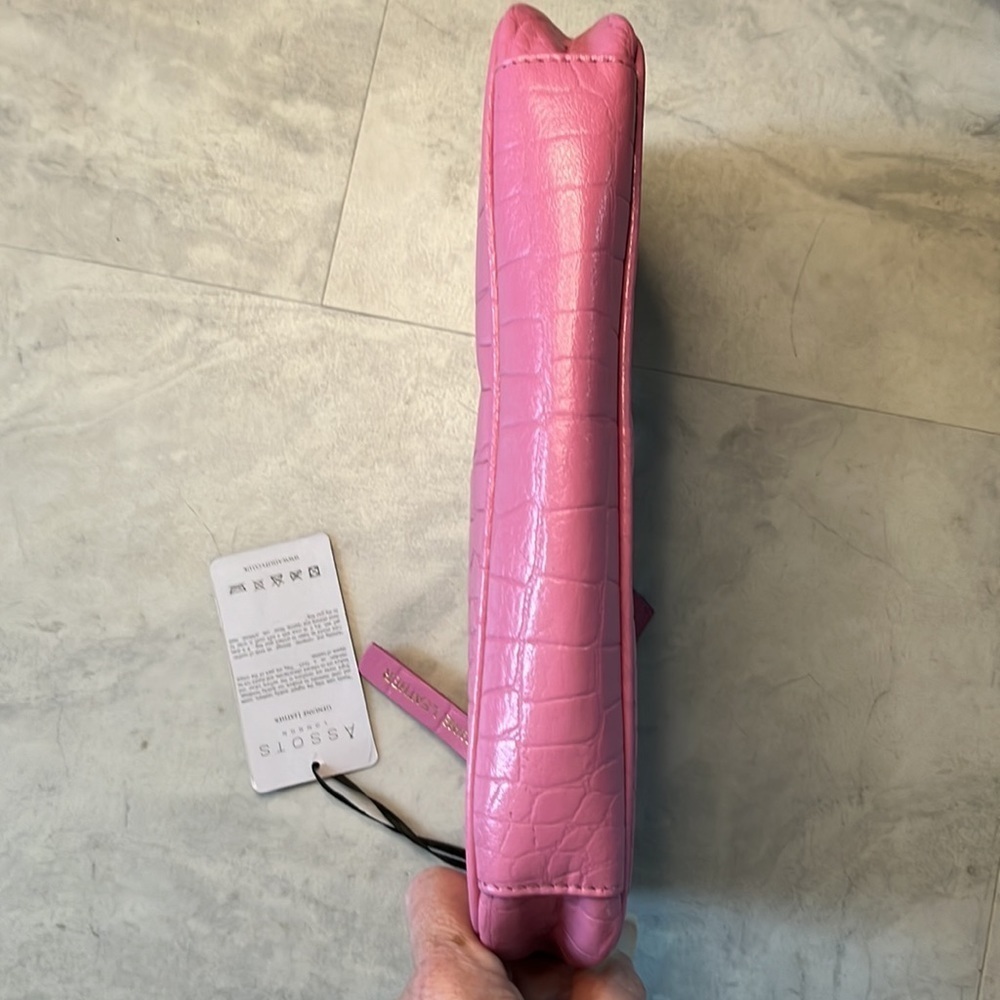 Zara Assots Genuine Leather CrocPatterned NWT shoulder bag Pink/ Gold hardware - Picture 8 of 14